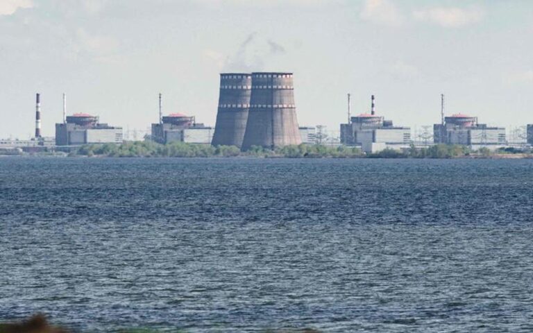 Kiev accuse Moscou d’avoir délibérément isolé la centrale nucléaire de Zaporijia du réseau ukrainien