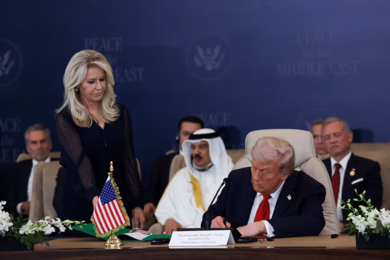 L’Égypte, le Qatar et la Turquie signent avec Donald Trump l’accord de cessez-le-feu sur Gaza (AP)