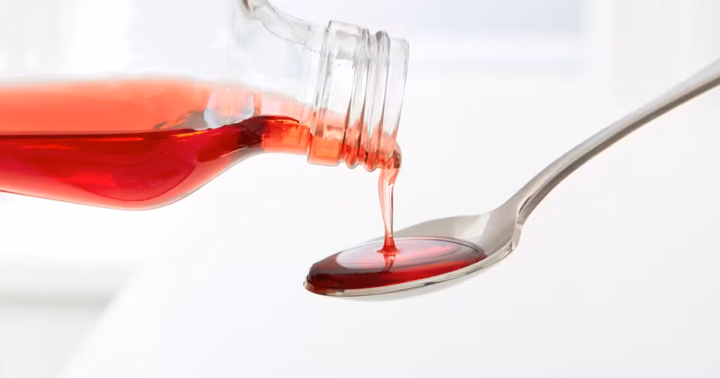 L’Inde enquête sur un sirop contre la toux soupçonné d’avoir causé la mort de neuf enfants