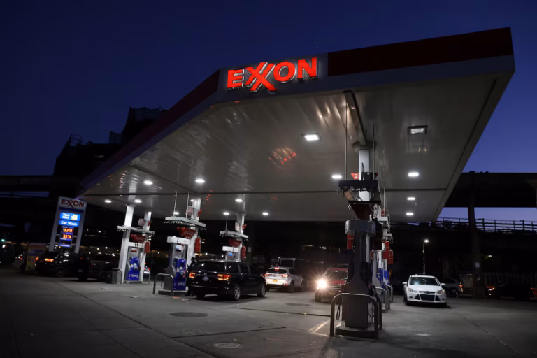 L’Irak et Exxon Mobil s’apprêtent à conclure un accord majeur sur le champ pétrolier de Majnoon (AP)