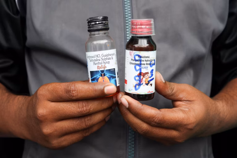 L’OMS alerte sur des sirops contre la toux contaminés produits en Inde