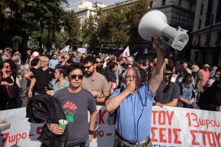 La Grèce adopte une loi sur l’allongement du temps de travail malgré la colère sociale — photo