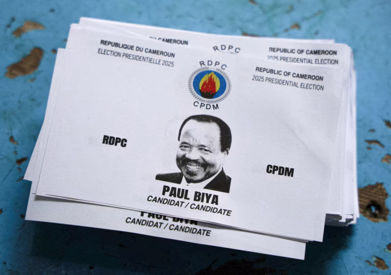Le Cameroun arrête plusieurs figures de l’opposition à la veille des résultats de la présidentielle