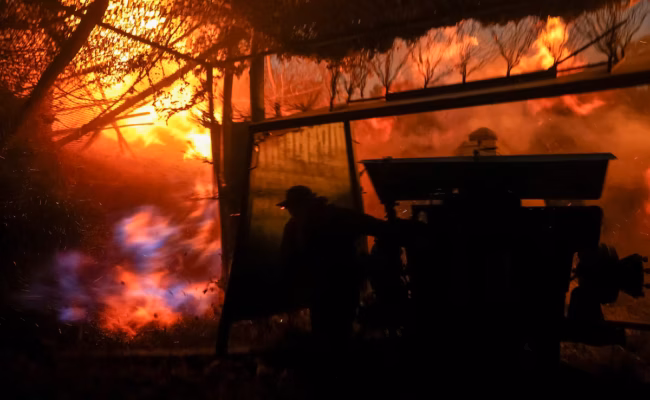 Les Européens insistent pour que les lignes de front ukrainiennes servent de base aux négociations, alors que le sommet Trump-Poutine se heurte à des obstacles (AP)