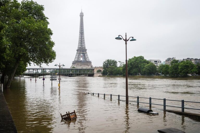 Paris simule une crue historique de la Seine pour tester sa résilience
