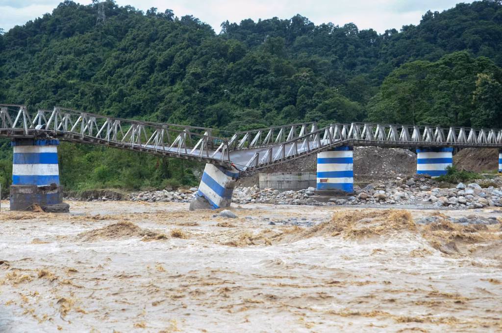 Pluies torrentielles à Darjeeling - au moins 18 morts en Inde, le Népal voisin également frappé (AP)
