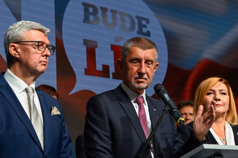 République tchèque : les vainqueurs des élections s’accordent sur la réduction du déficit et le plafonnement de l’âge de la retraite