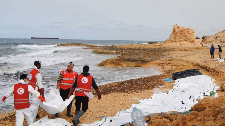 Soixante et un corps de migrants retrouvés sur la côte ouest de Tripoli