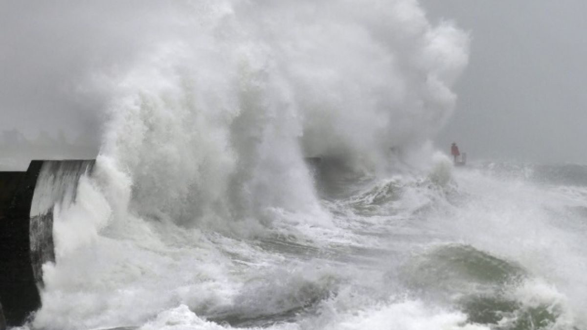 Tempête Benjamin - prudence ce soir et demain, la Manche et la Seine-Maritime en vigilance orange pour vents violents et submersion