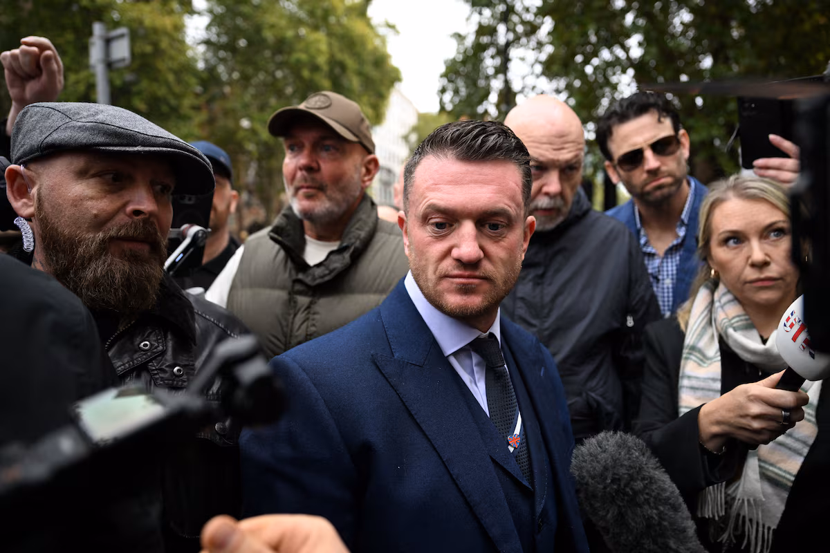 Tommy Robinson affirme qu’Elon Musk finance sa défense dans une affaire liée au terrorisme au Royaume-Uni (AP)