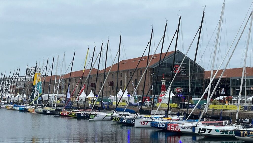 Transat Café L’Or : un avion privé déchire la voile de deux skippers belges en pleine mer