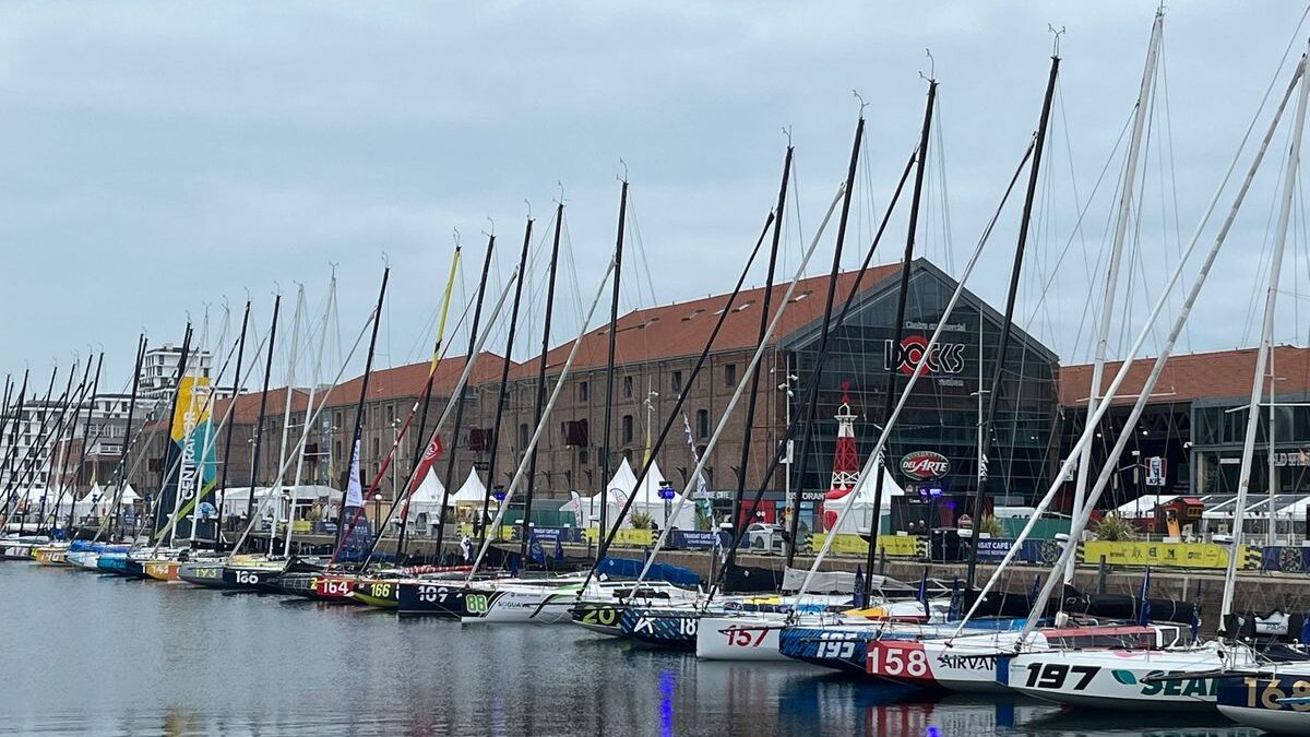 Transat Café L’Or : un avion privé déchire la voile de deux skippers belges en pleine mer