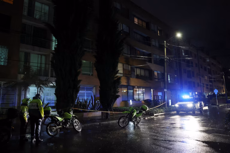 Un militant vénézuélien des droits humains blessé par balle en Colombie lors d’une attaque ciblée (AP)