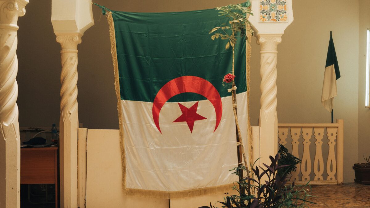 Un rapport parlementaire propose de remettre en cause l’accord franco-algérien de 1968 (pexels)