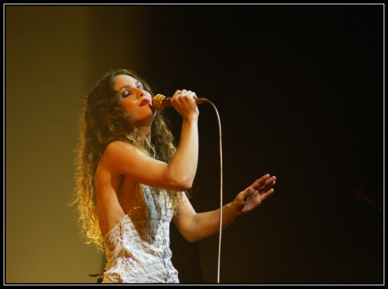 Vanessa Paradis signe un retour lumineux avec « Le Retour des beaux jours »