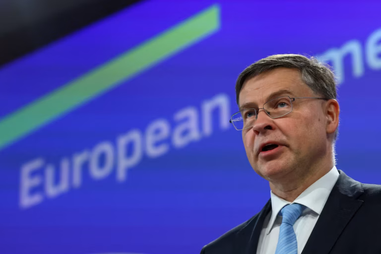 Washington et Bruxelles unis pour renforcer le soutien financier à l’Ukraine (AP)