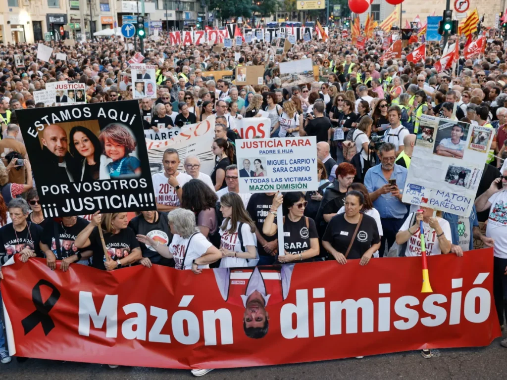 Espagne : Valence se soulève un an après les inondations meurtrières de 2024