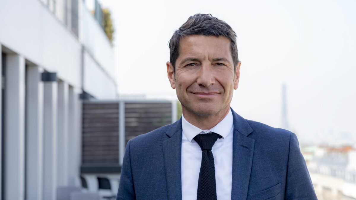 David Lisnard appelle à la censure du gouvernement et au départ d'Emmanuel Macron