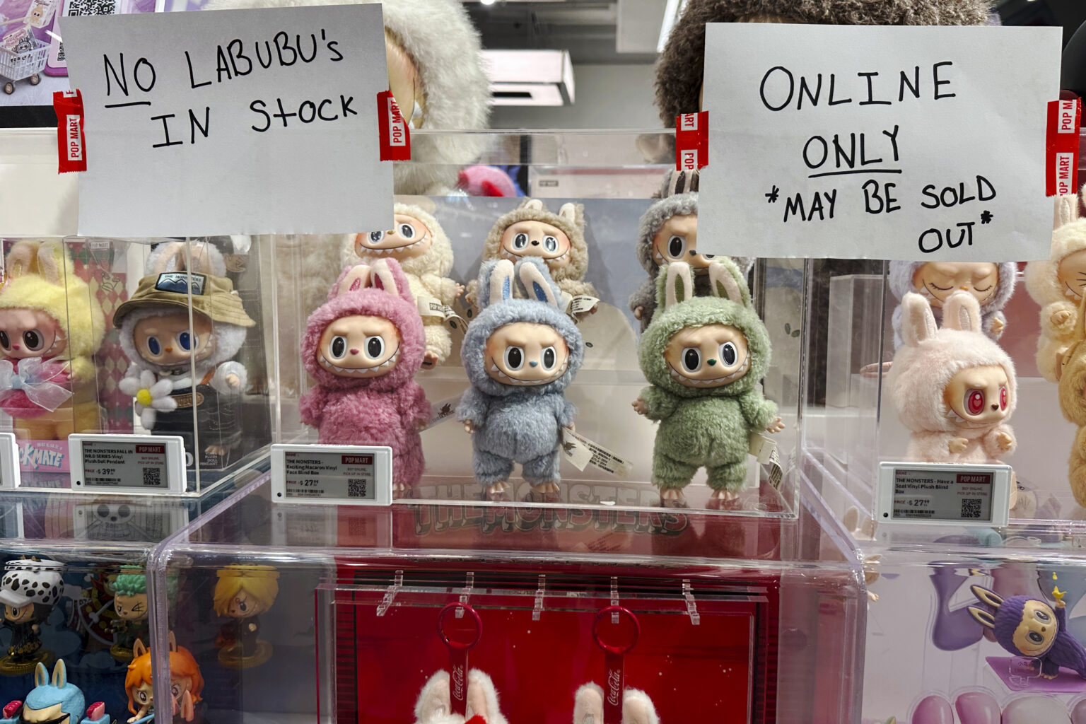 Attention, danger ! Rappel de peluches Labubu : un risque d’étouffement sur certains modèles vendus chez Intermarché. (AP)