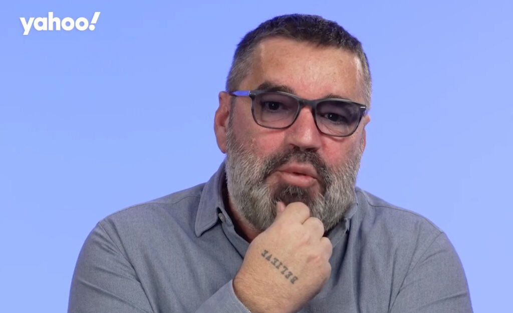 Coup de tonnerre ! Stéphane Tapie n’exclut pas de rejoindre la liste du RN pour les municipales à Marseille. (Yahoo)