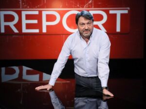 Italie : la voiture du journaliste Sigfrido Ranucci détruite par une explosion. (DR)