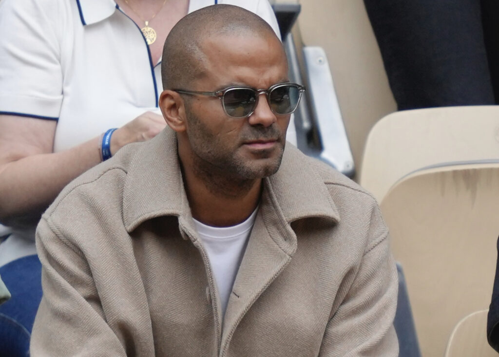 Décès brutal de Tony Parker Senior, père de la légende du basket français, retrouvé mort au domicile de la star. (AP/Aurelien Morissard)