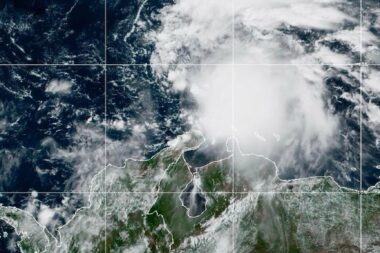 La tempête Melissa devient un ouragan majeur et menace la Jamaïque et Cuba
