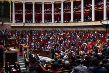 Les députés rejettent le gel du barème de l’impôt sur le revenu voulu par le gouvernement