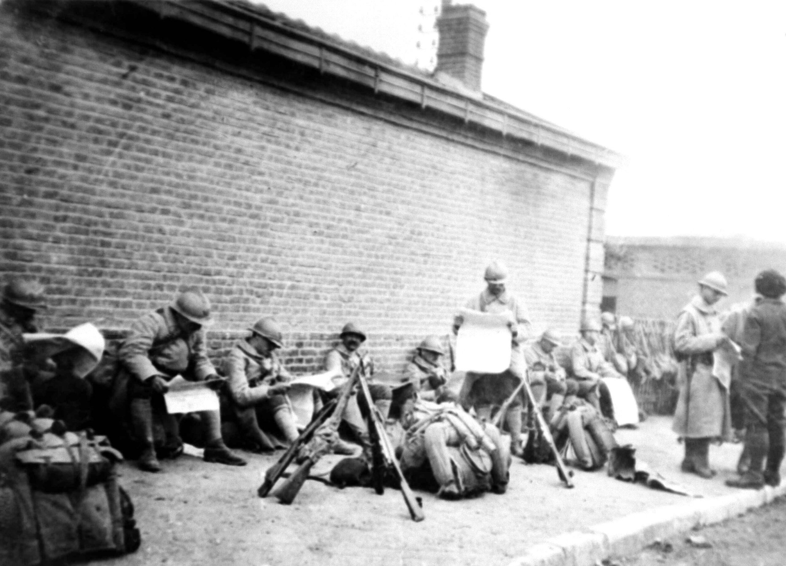 French Soldiers Reading The First Armistice Terms. 1918 (Ap Photo) Ap Photo