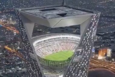 BUZZ - Un stade au sommet d'un gratte-ciel pour la prochaine Coupe du monde: réalité ou fake news ? On vous dit tout