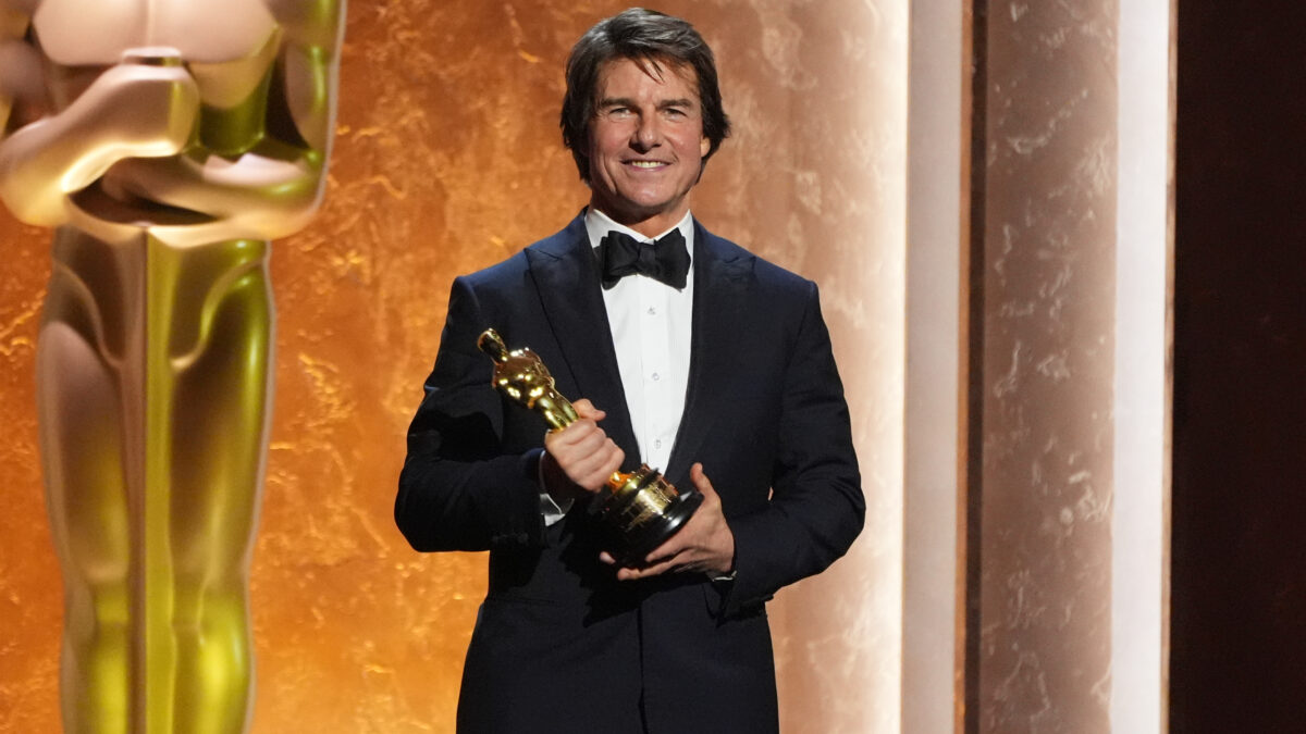Tom Cruise reçoit un Oscar d’honneur pour l’ensemble de sa carrière. (AP)
