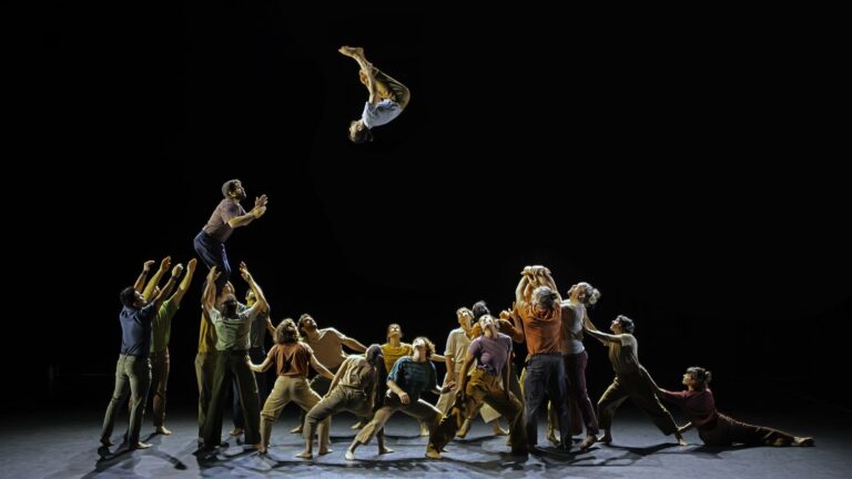 À La Villette, le Collectif XY marque ses 20 ans avec une célébration acrobatique du vivant