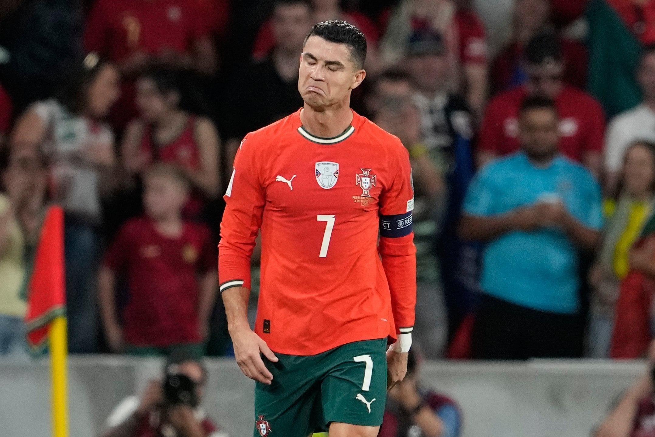 Cristiano Ronaldo épargné par la FIFA suite à son carton rouge. Il ne sera pas suspendu pour la Coupe du monde 2026. (AP)
