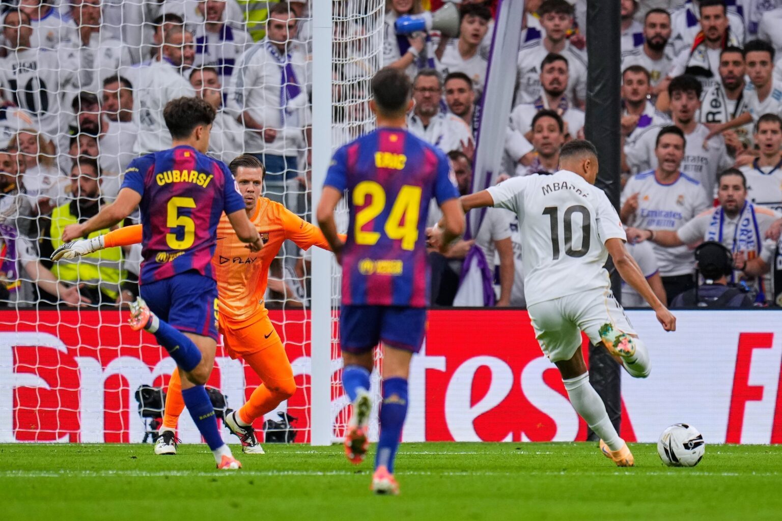 FOOT - La Liga espagnole signe un accord historique de 6,123 milliards avec DAZN et Movistar Plus+ pour les droits TV. (AP)