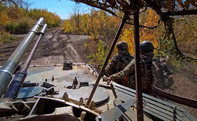 L’Ukraine revendique une frappe sur un oléoduc stratégique près de Moscou qui alimente l’armée russe (Russian Defense Ministry Press Service via AP)