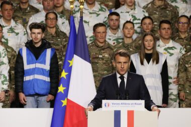 C'est fait ! Emmanuel Macron officialise un nouveau service national militaire volontaire dès l’été prochain