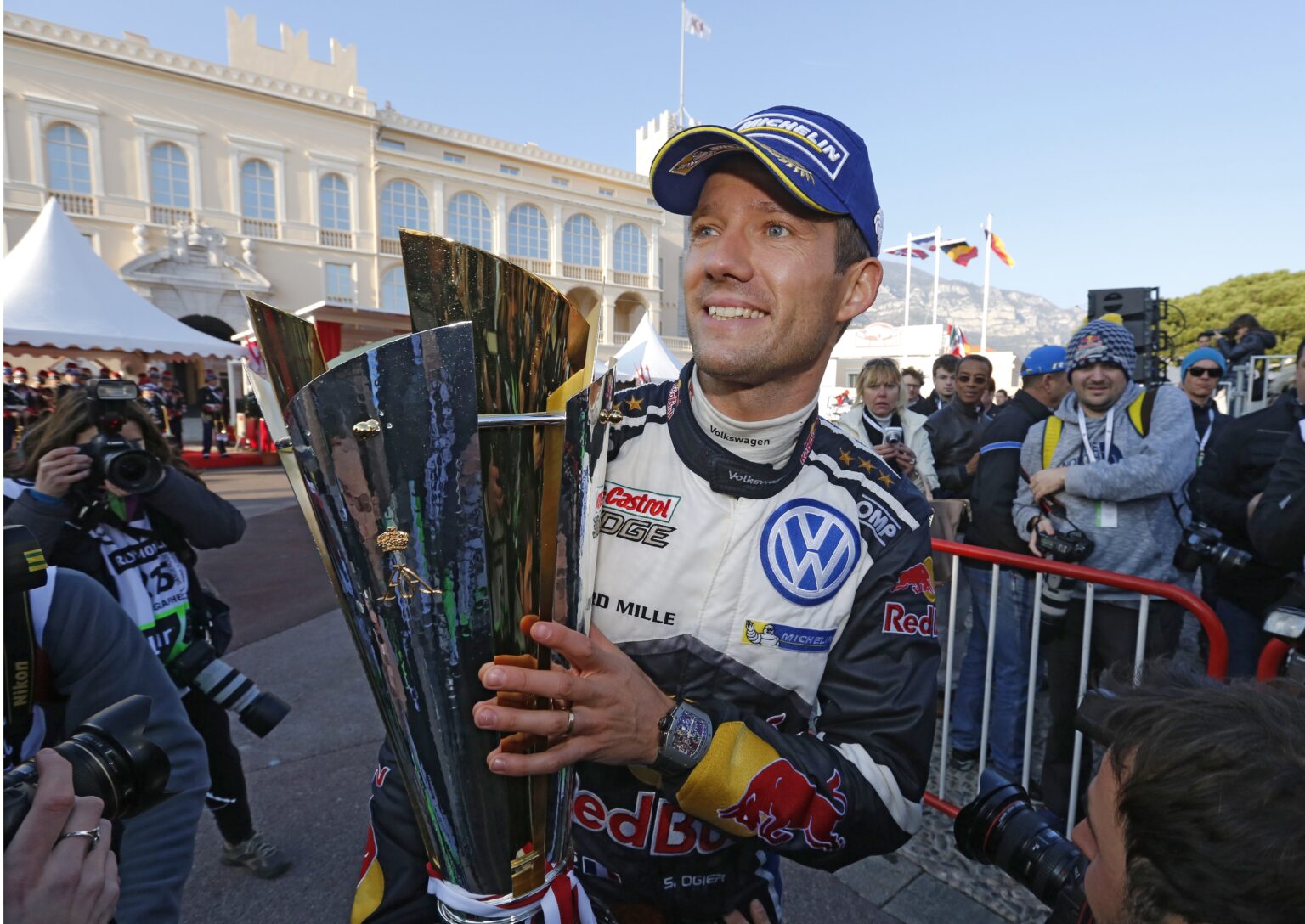 Rallye - Sébastien Ogier remporte son 9ᵉ titre mondial et rejoint Sébastien Loeb. (AP)