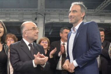 Glucksmann et Cazeneuve tentent de réveiller une gauche orpheline avant 2027