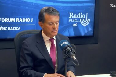 Manuel Valls flingue le deuxième quinquennat Macron qu’il décrit comme un « naufrage »