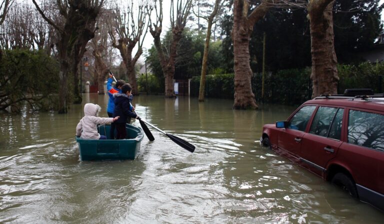 Alerte météo : trois départements du Sud-Ouest en vigilance orange pour risques de pluie et d’inondations. (AP)