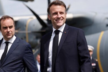 Un service militaire nouvelle formule au cœur des discussions nationales. (AP)