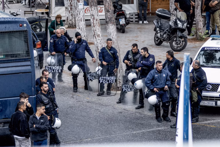 Deux morts et plusieurs blessés dans une fusillade en Crète liée à une vendetta familiale (AP)