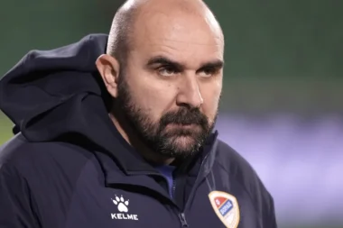 Drame dans le football : l'entraîneur Mladen Zizovic meurt d'une crise cardiaque en plein match à 44 ans