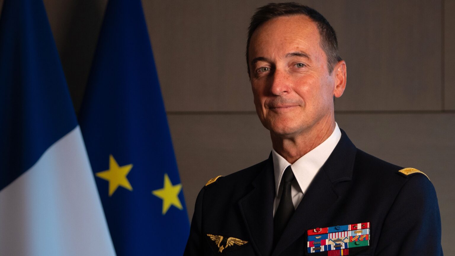 Face à la Russie, le général Mandon monte à l’assaut une nouvelle fois