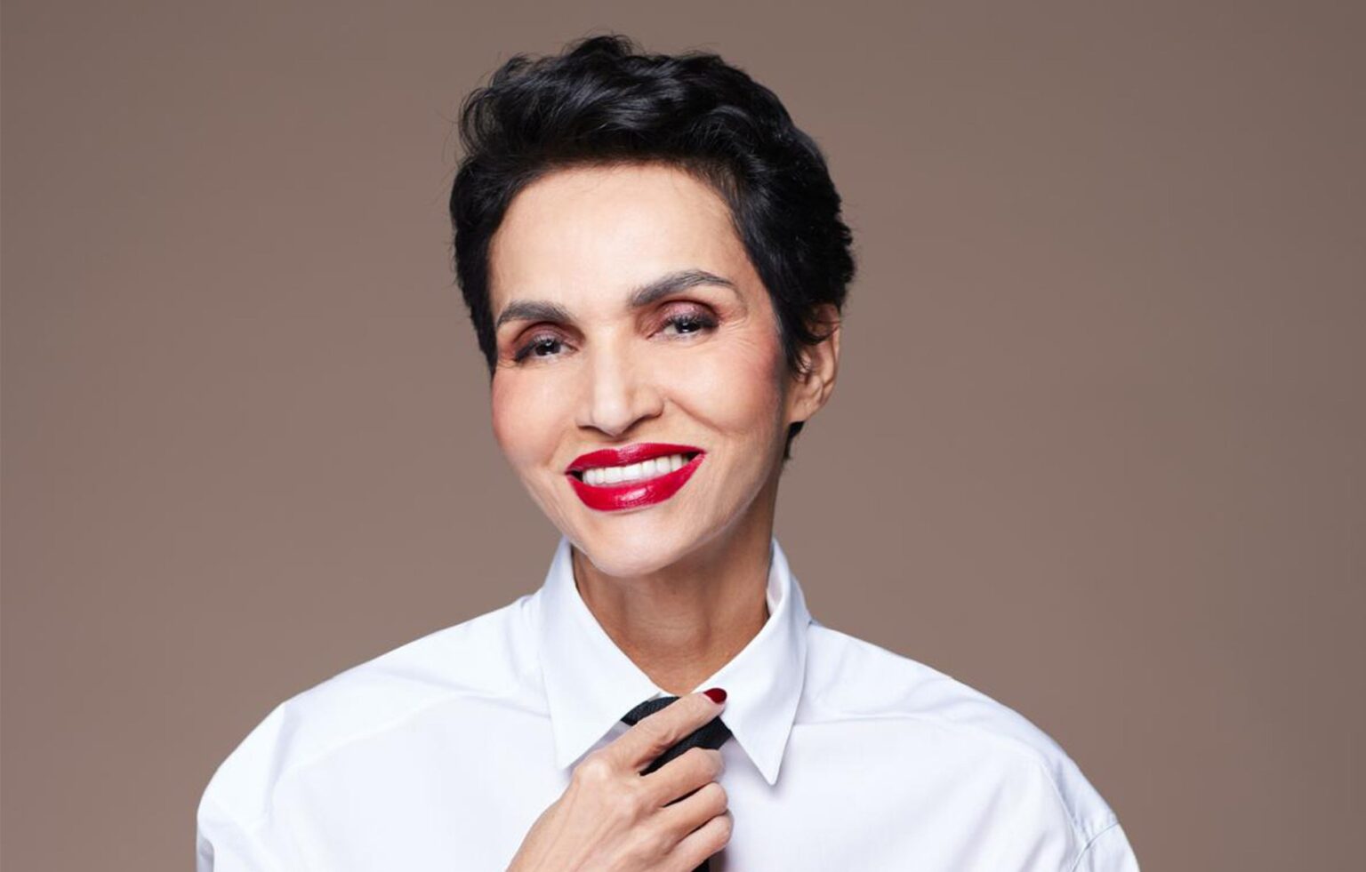 Farida Khelfa ouvre ses archives - 200 pièces de mode mises aux enchères