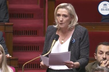 Accord franco-algérien de 1968 : Lecornu veut renégocier, Marine Le Pen réclame l’application du vote de l’Assemblée
