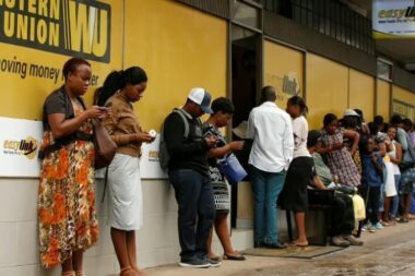 Transferts d’argent des immigrés : 155 milliards envolés en 15 ans, et si l’État taxait enfin l’argent qui part vraiment ?