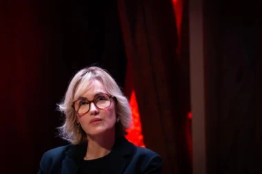 Judith Godrèche porte plainte après des menaces de viol taguées sur la façade de son domicile