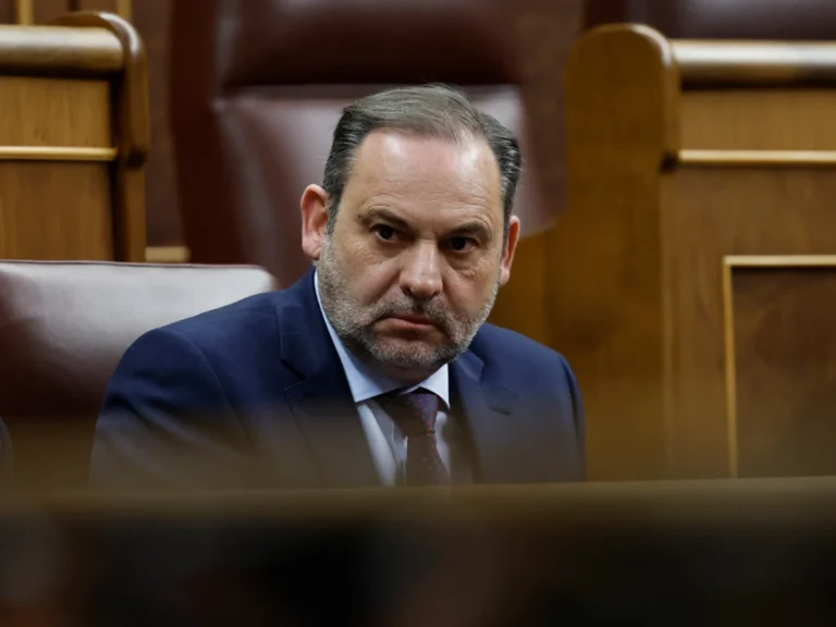 La Cour suprême espagnole ordonne le maintien en détention provisoire de l’ex-ministre José Luis Ábalos