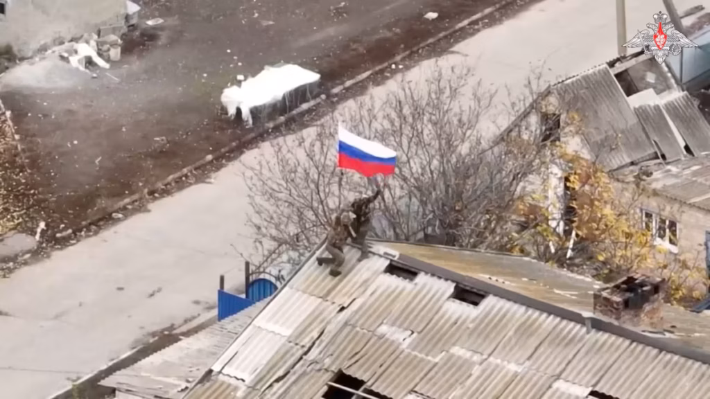 Le Kremlin affirme que l’Ukraine devra négocier avec la Russie « tôt ou tard » (AP)